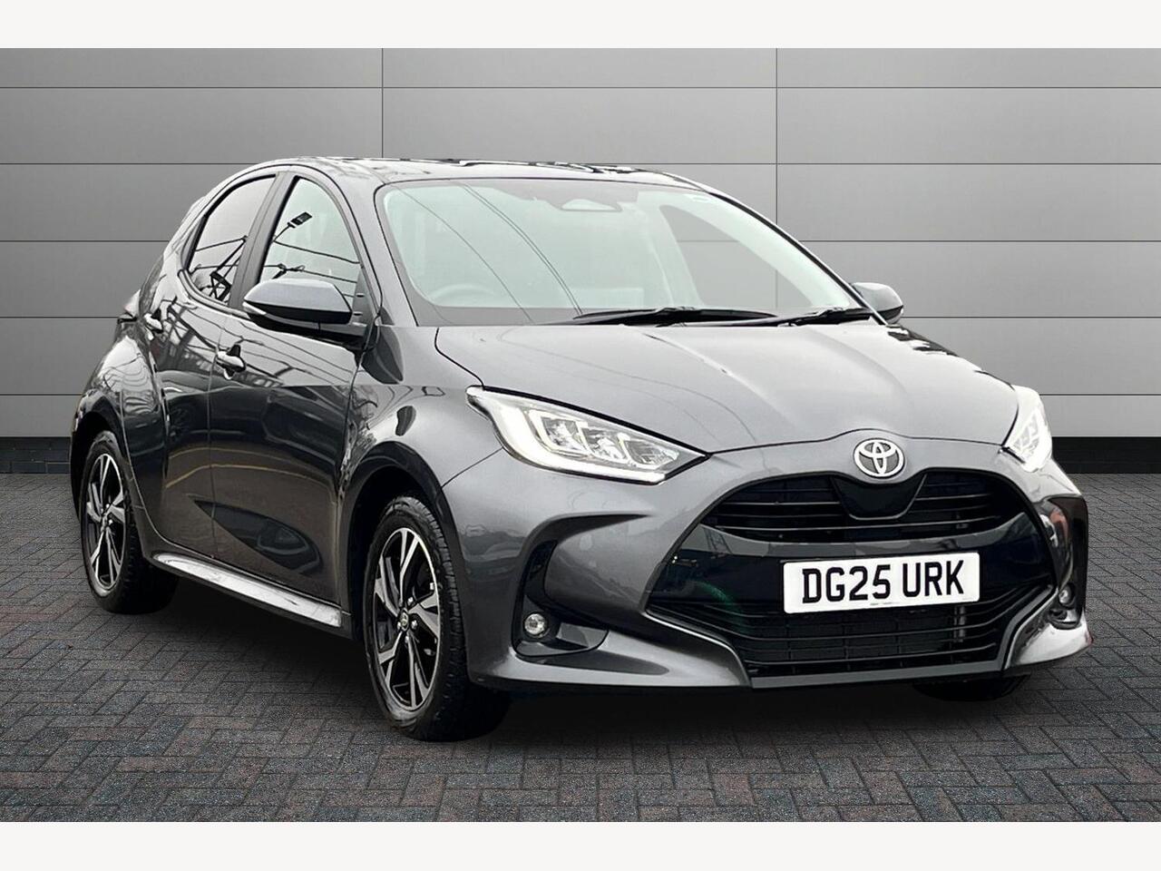 Main listing image - Toyota Yaris