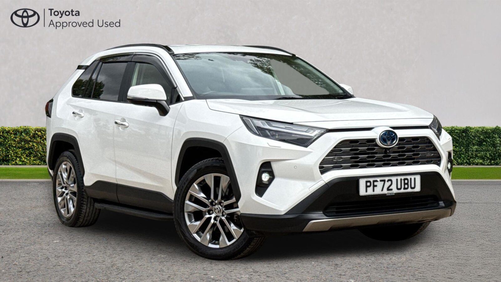 Main listing image - Toyota RAV4