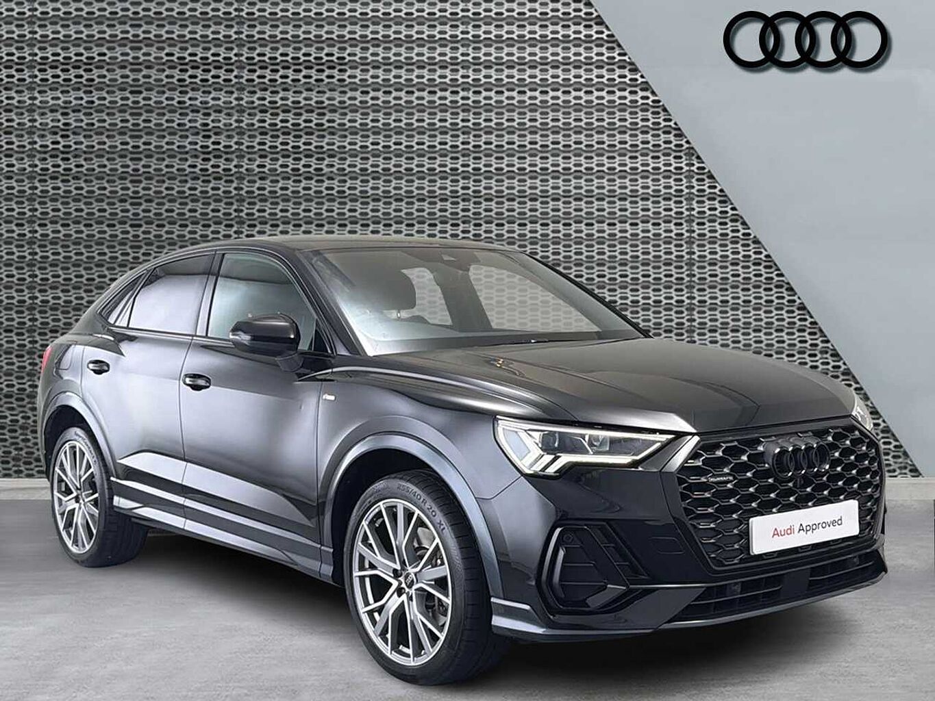 Main listing image - Audi Q3