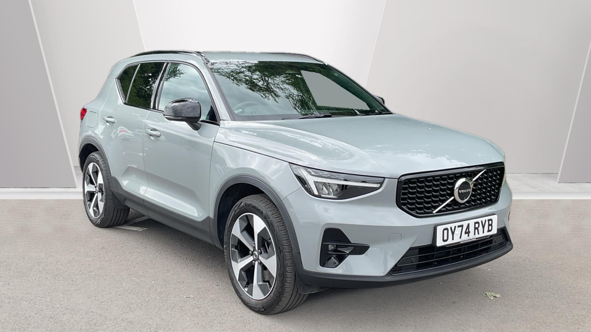 Main listing image - Volvo XC40