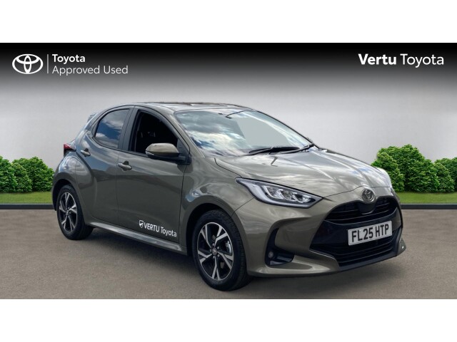 Main listing image - Toyota Yaris