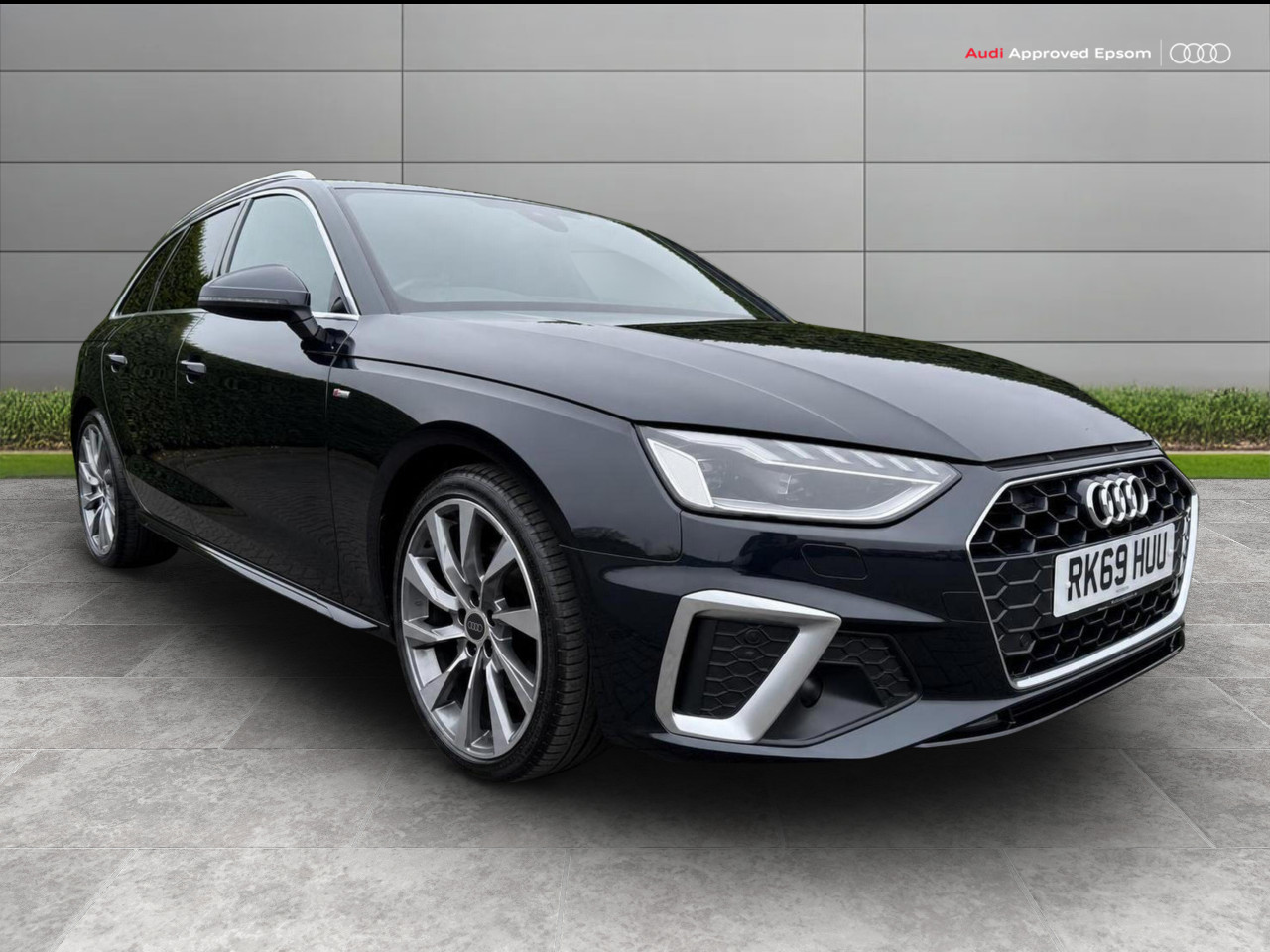 Main listing image - Audi A4