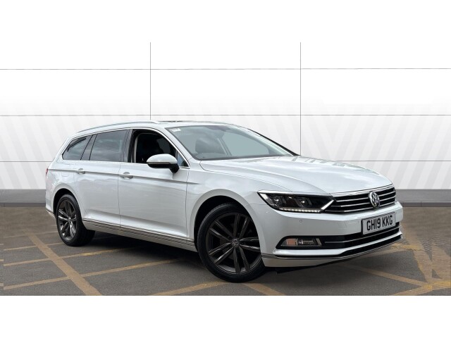 Main listing image - Volkswagen Passat