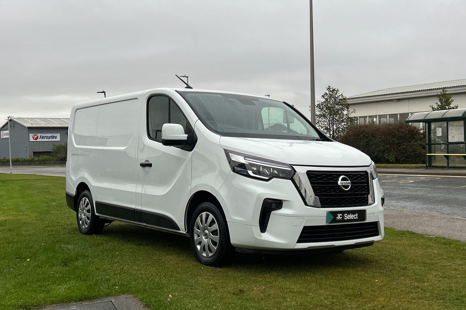 Main listing image - Nissan Primastar