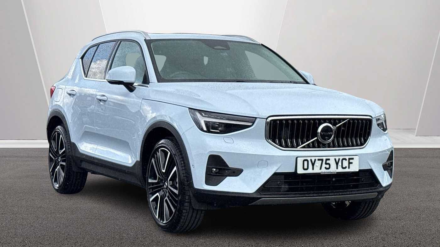 Main listing image - Volvo XC40