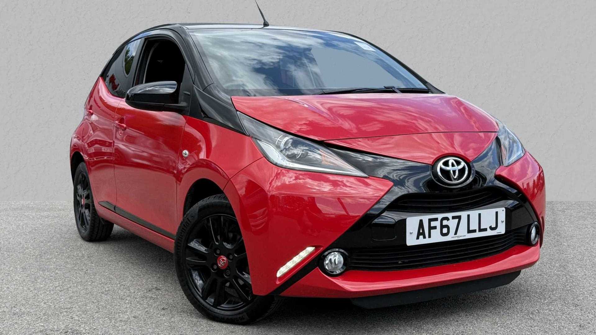 Main listing image - Toyota Aygo