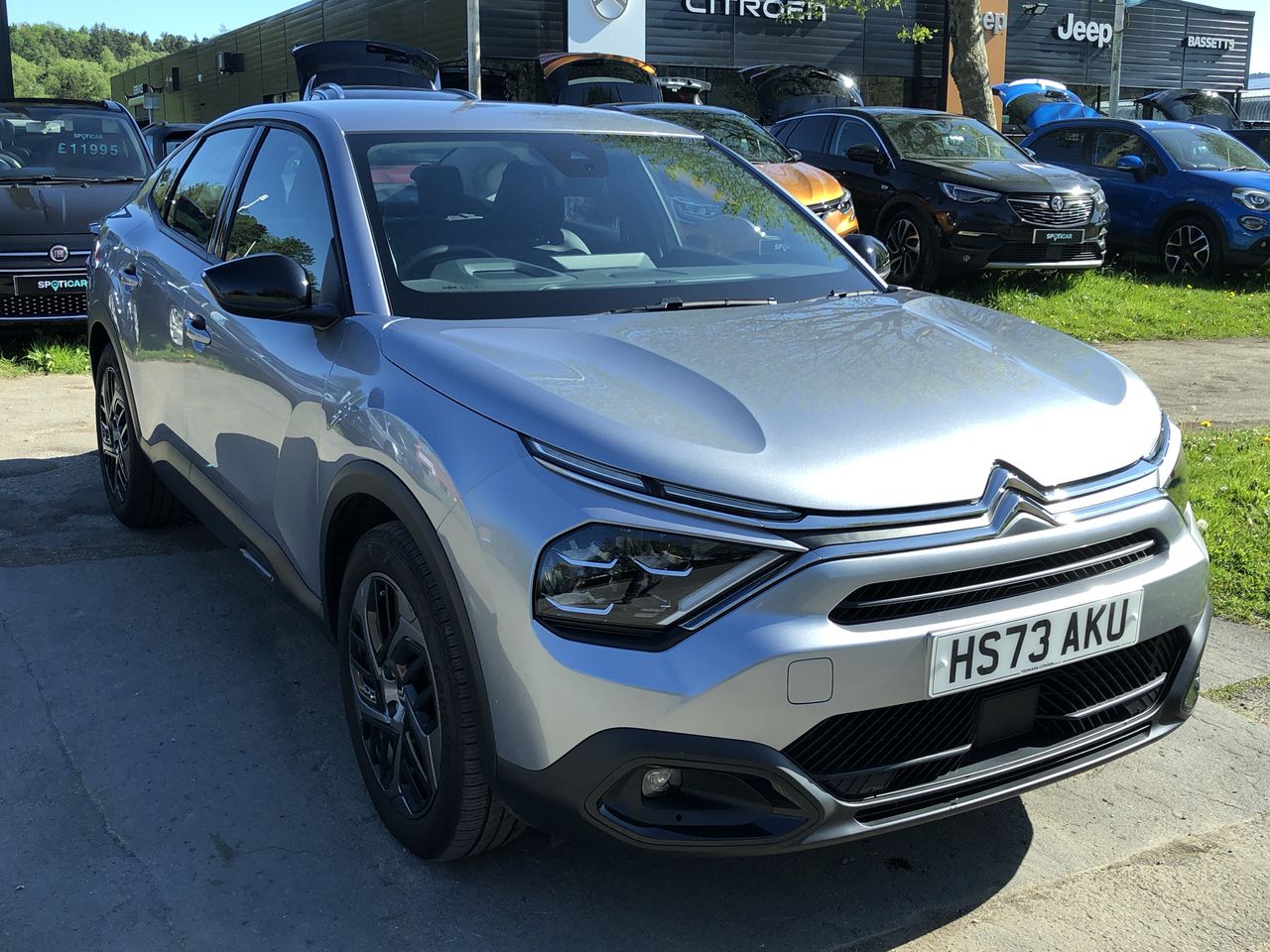 Main listing image - Citroen C4 X