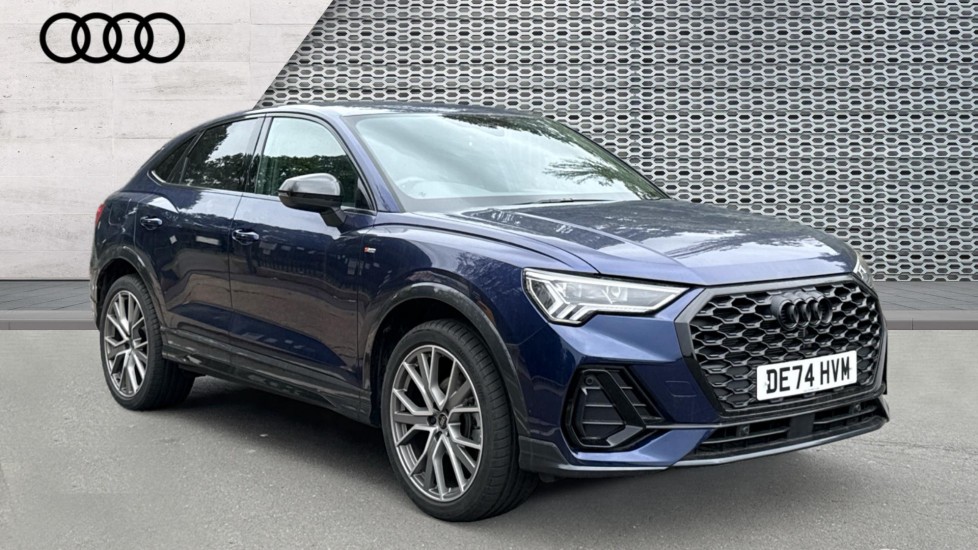 Main listing image - Audi Q3