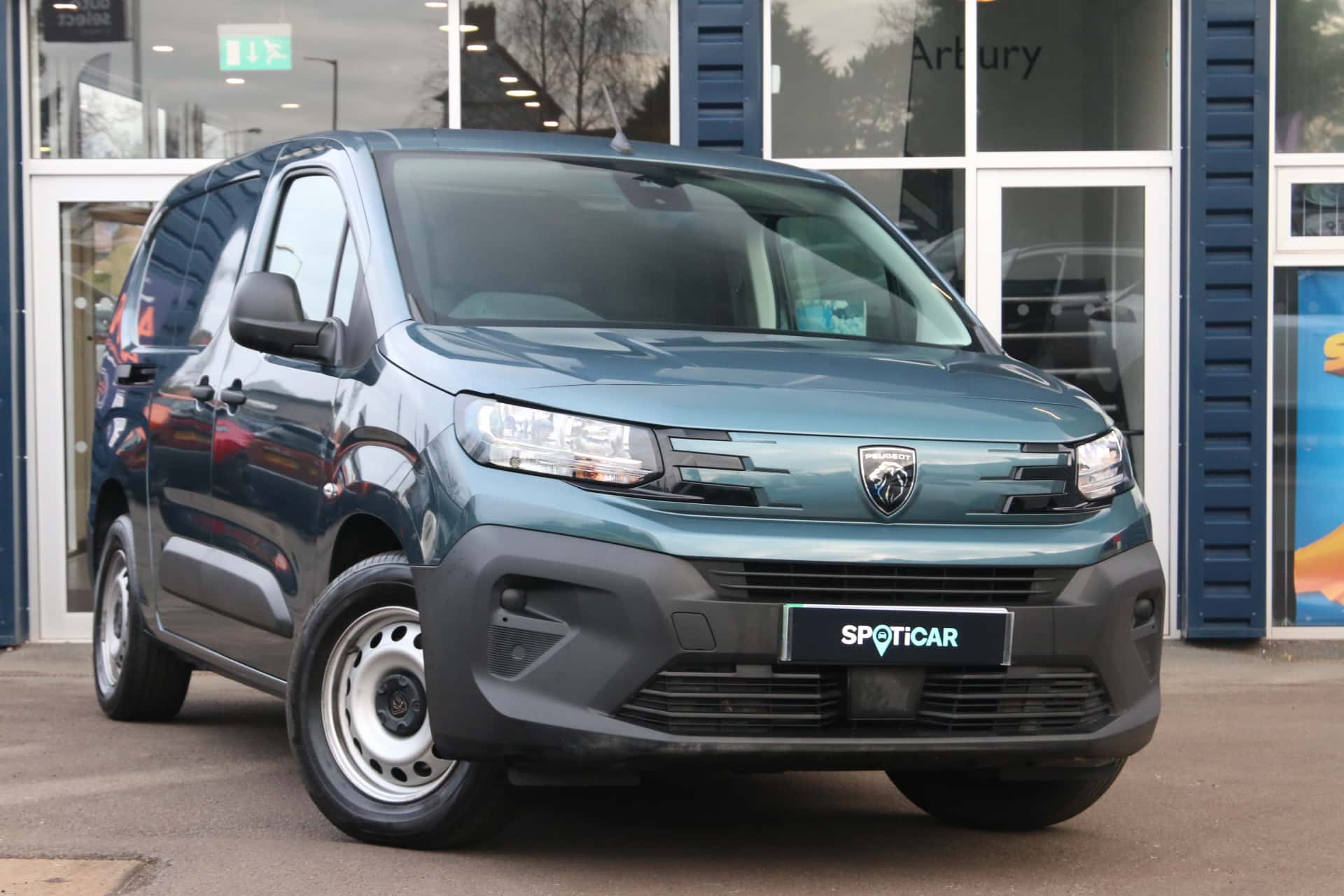 Main listing image - Peugeot e-Partner