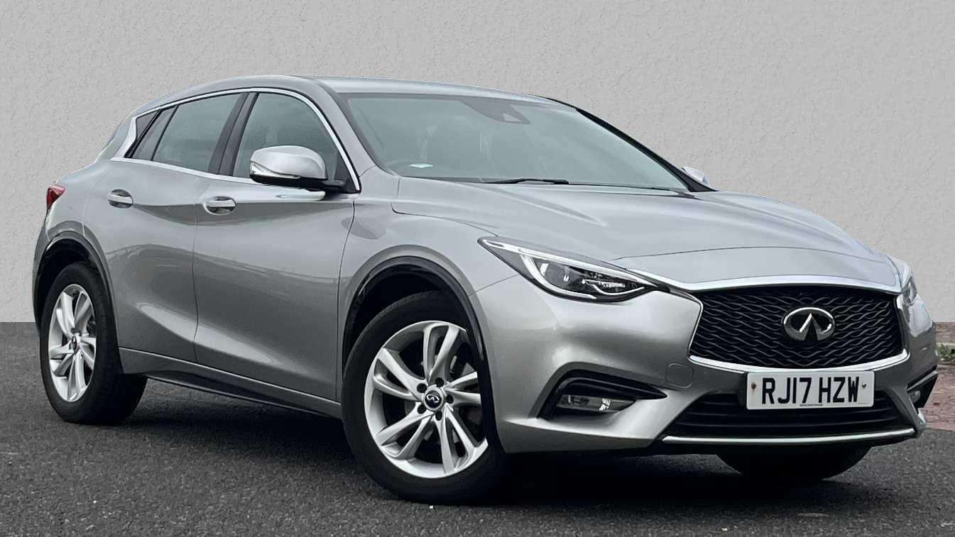 Main listing image - Infiniti Q30