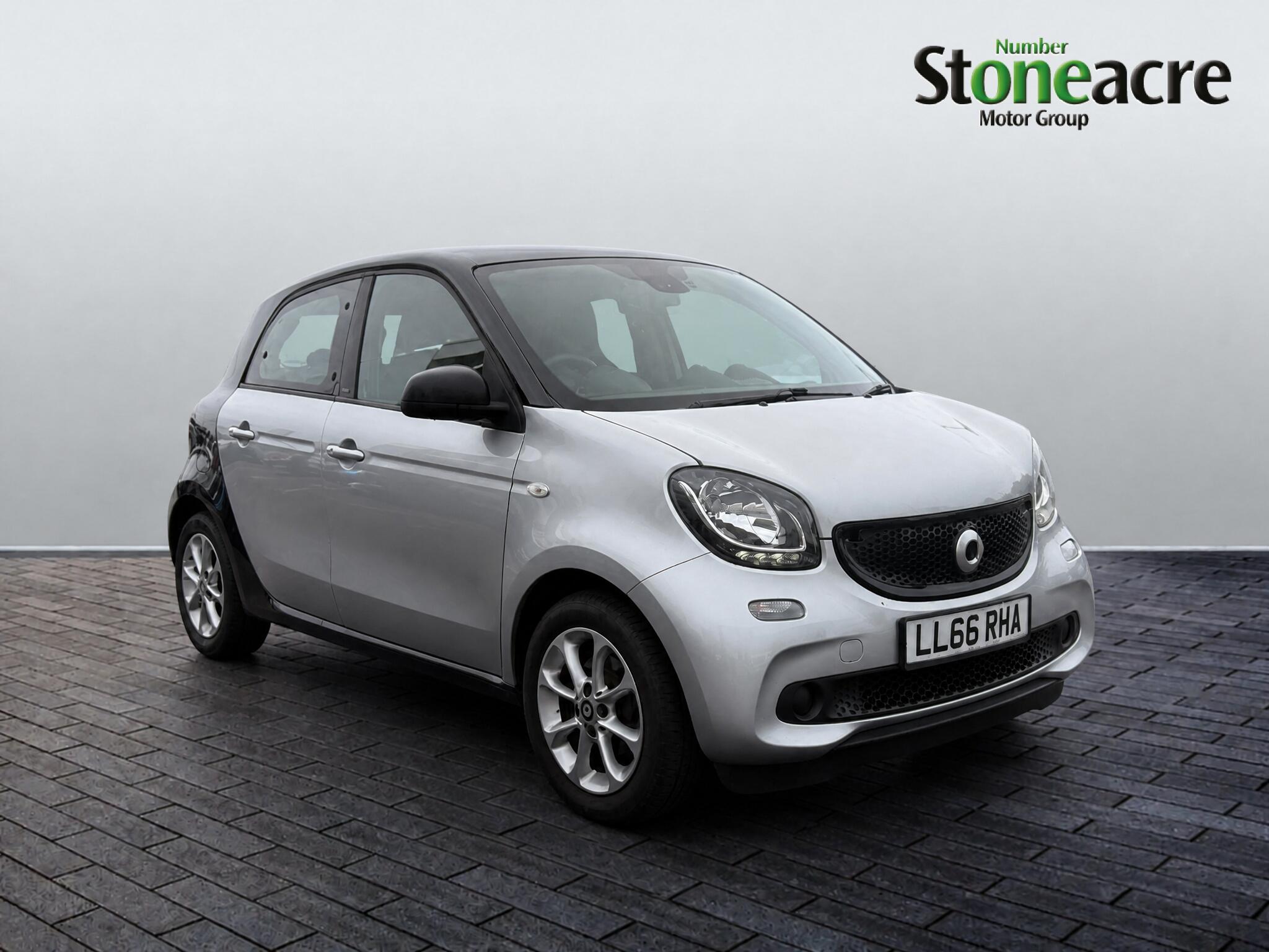 Main listing image - Smart Forfour