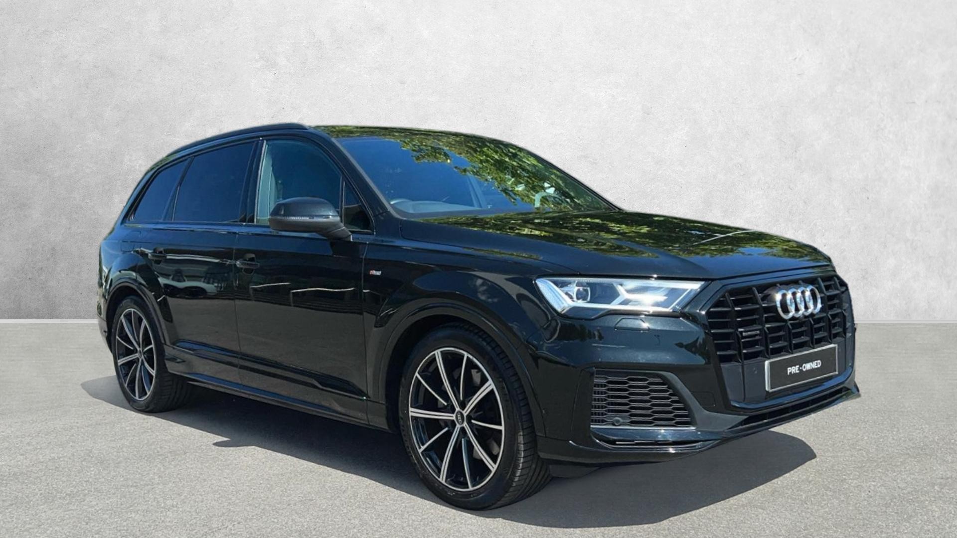 Main listing image - Audi Q7