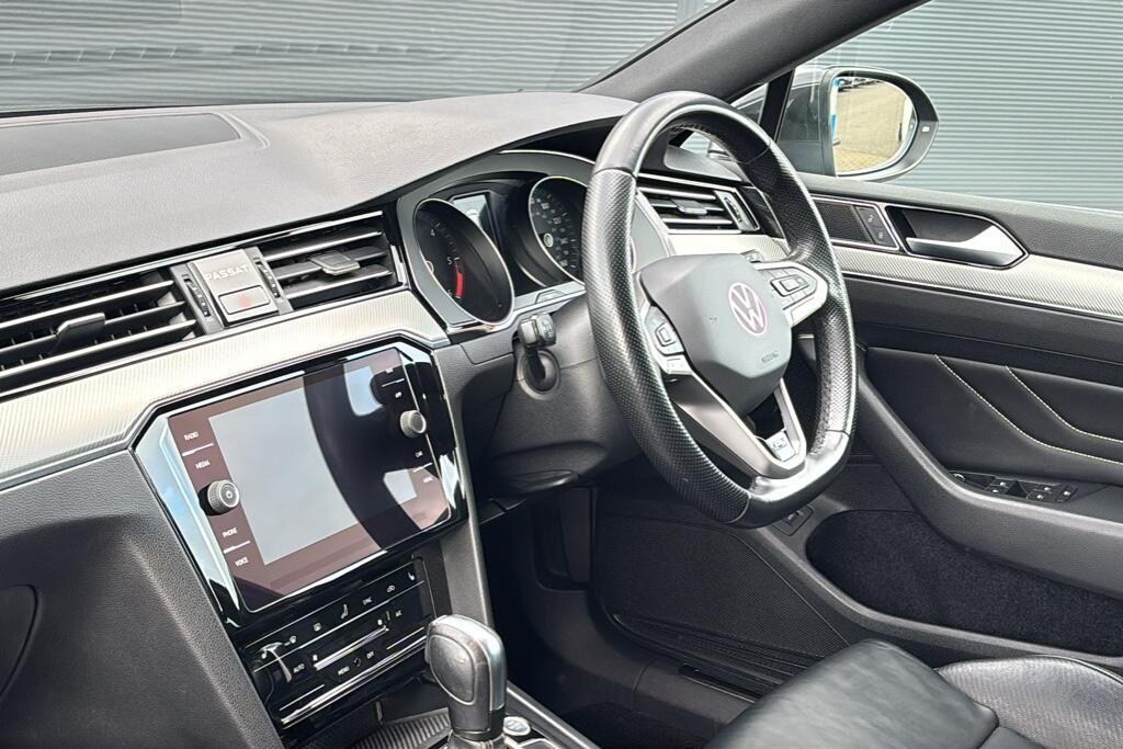 Main listing image - Volkswagen Passat Estate