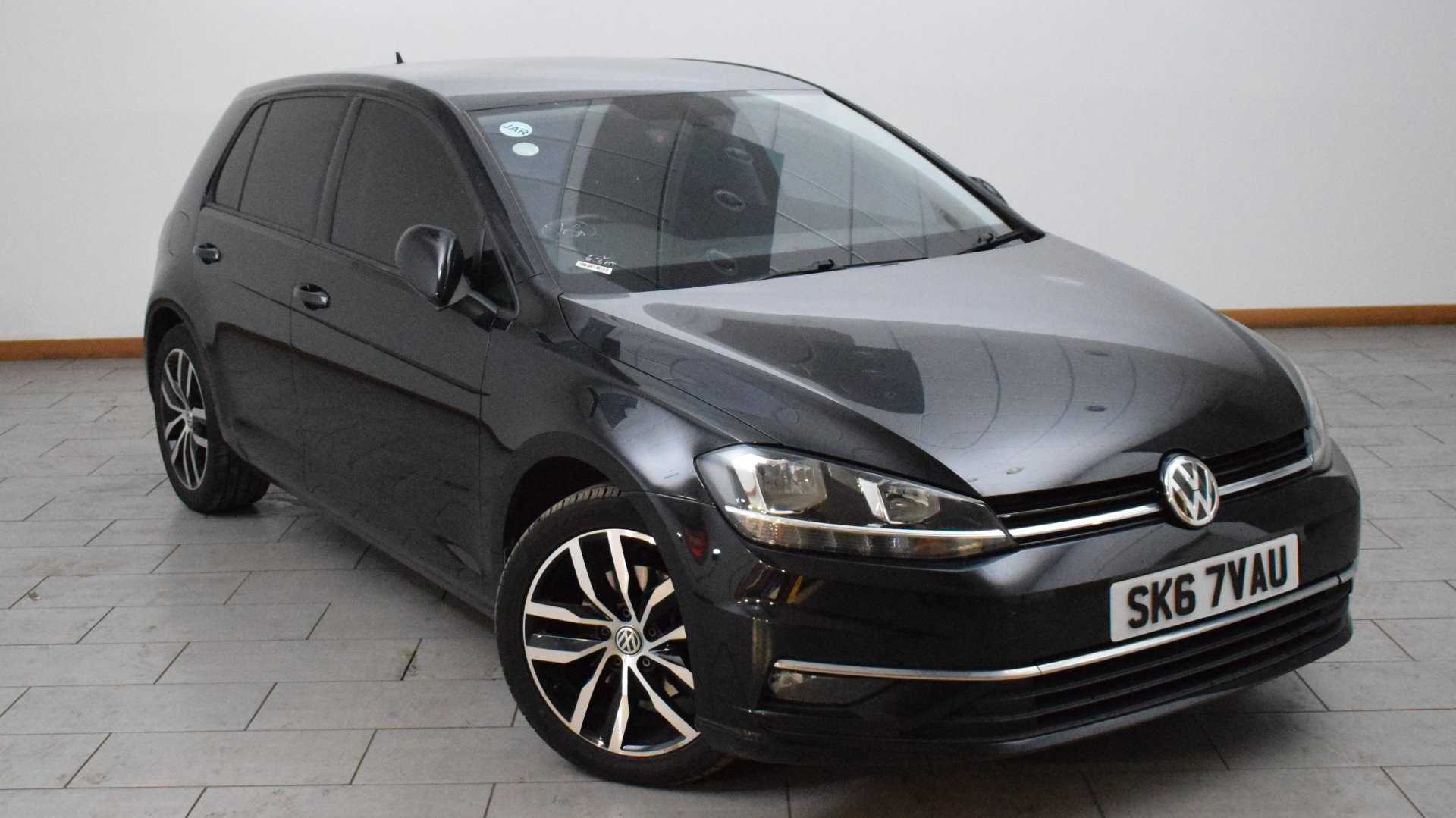 Main listing image - Volkswagen Golf