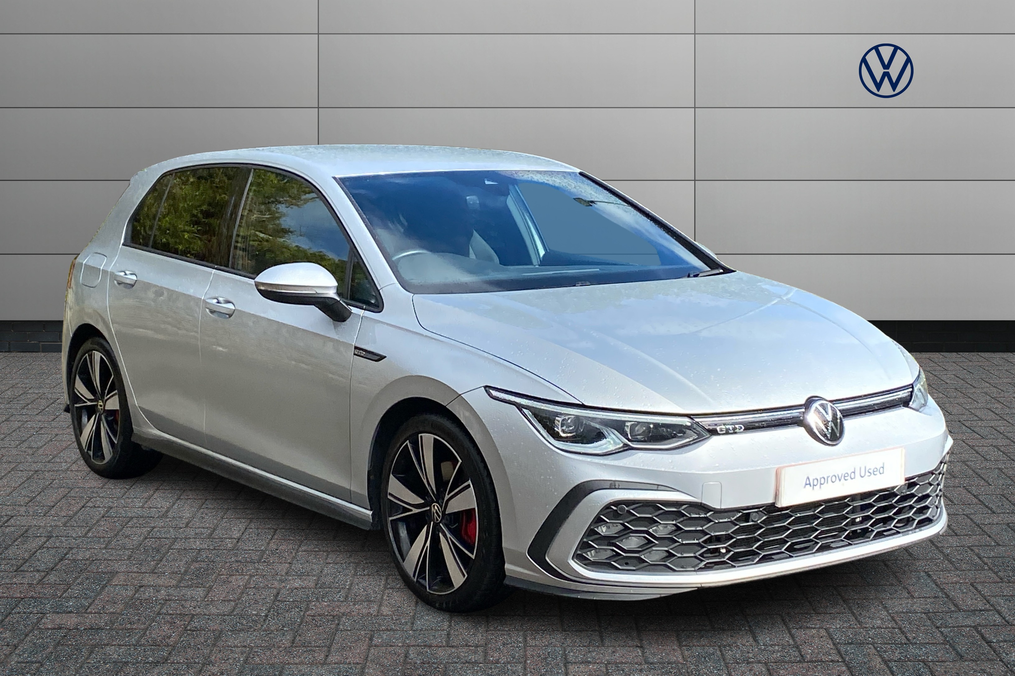 Main listing image - Volkswagen Golf