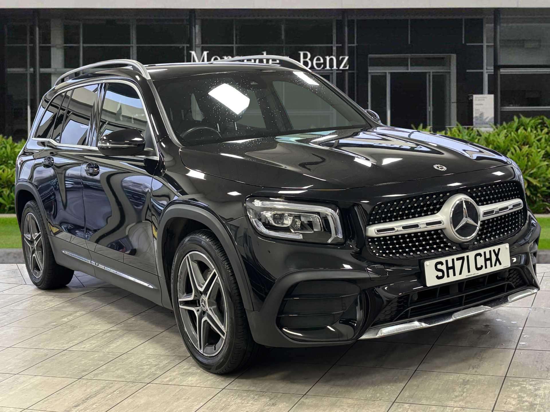 Main listing image - Mercedes-Benz GLB