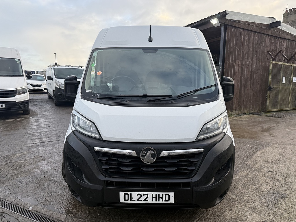 Main listing image - Vauxhall Movano