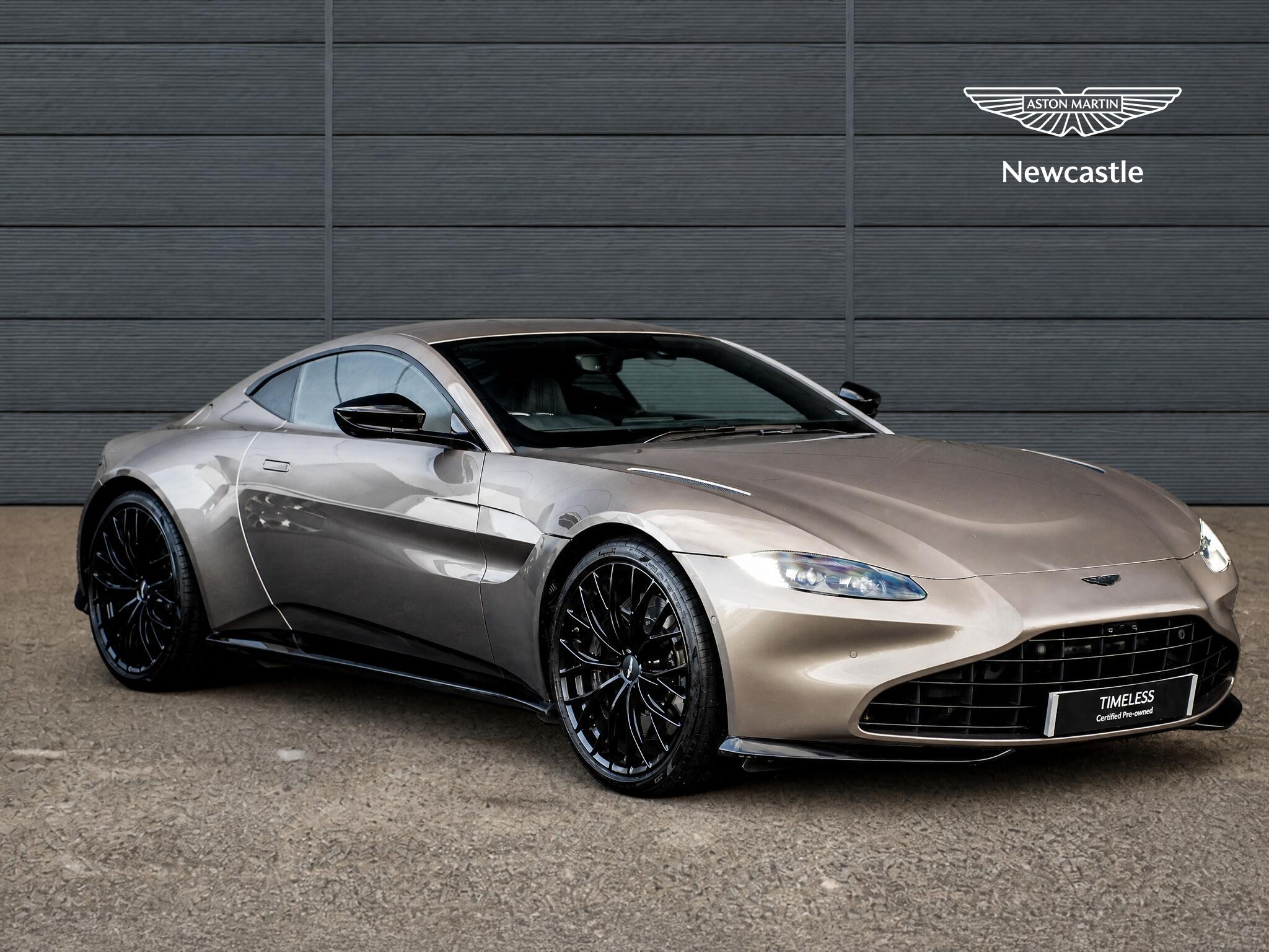 Main listing image - Aston Martin Vantage
