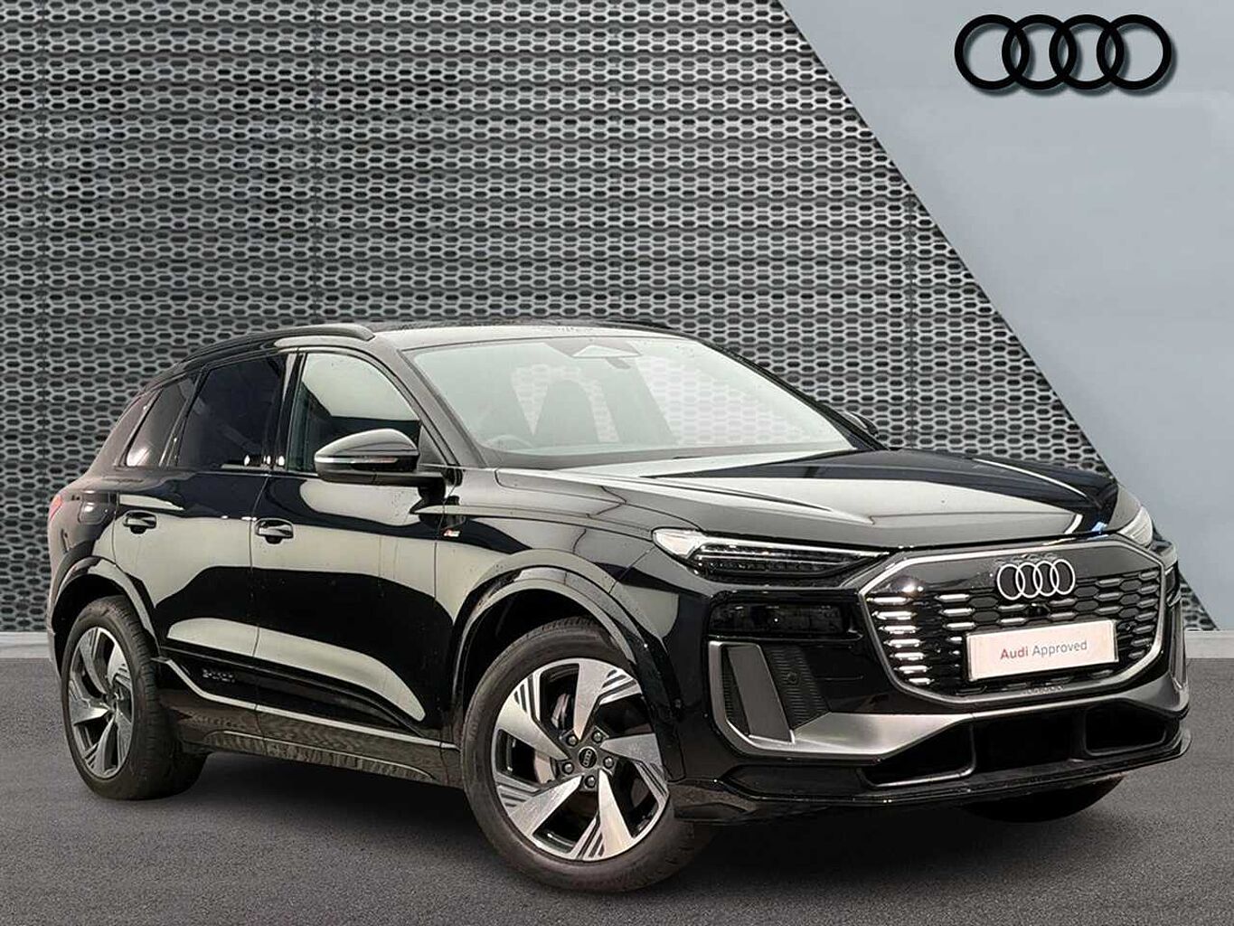 Main listing image - Audi Q6
