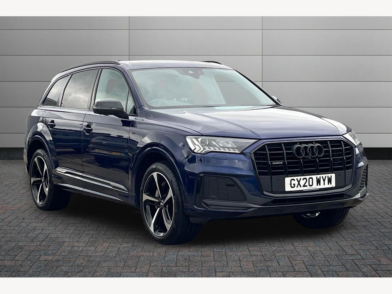 Main listing image - Audi Q7