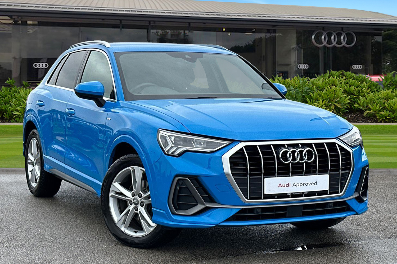 Main listing image - Audi Q3