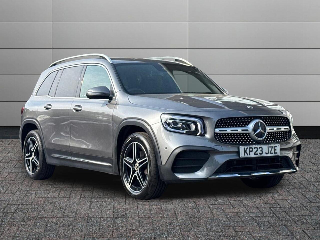 Main listing image - Mercedes-Benz GLB