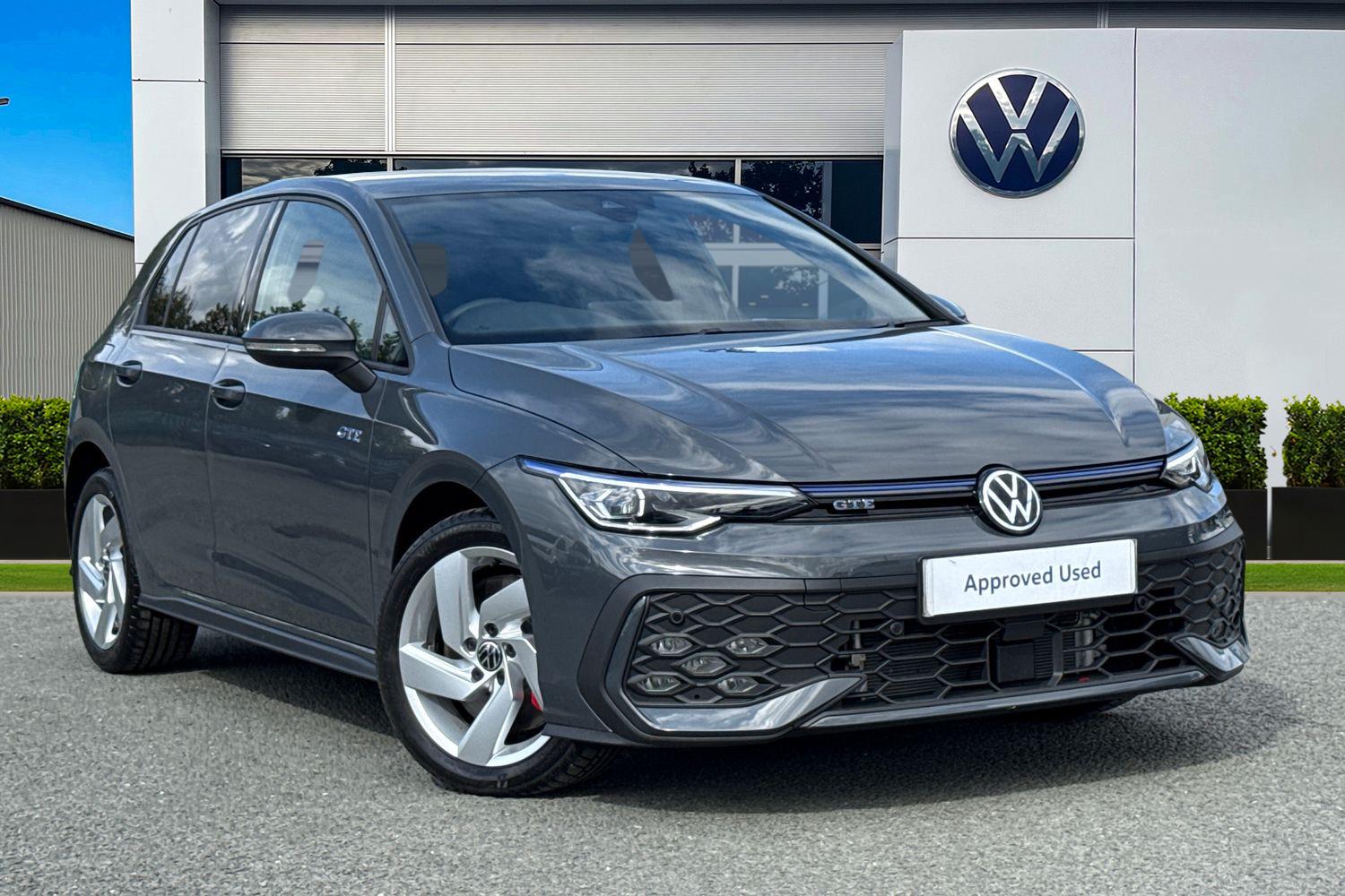 Main listing image - Volkswagen Golf GTE