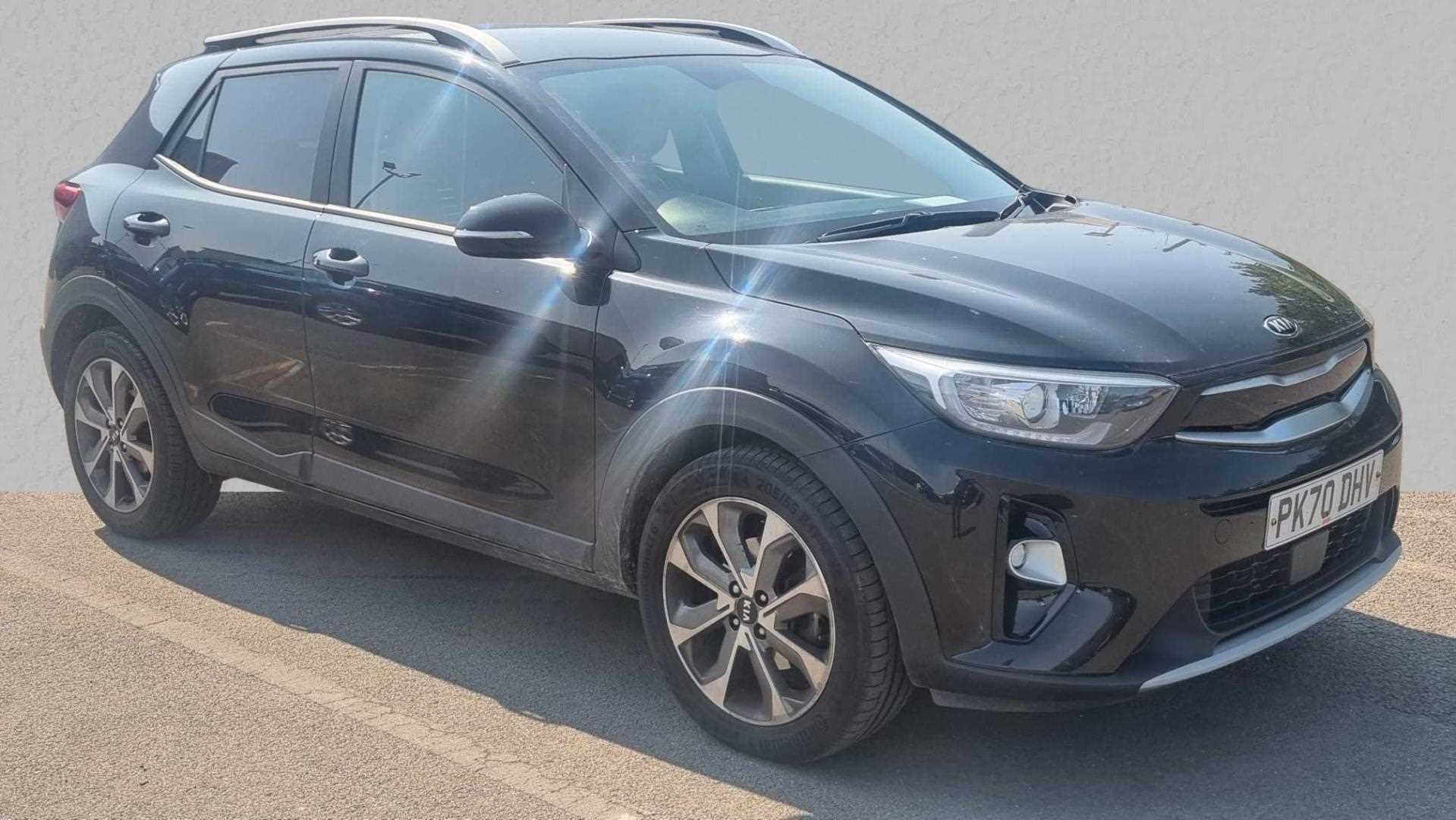 Main listing image - Kia Stonic