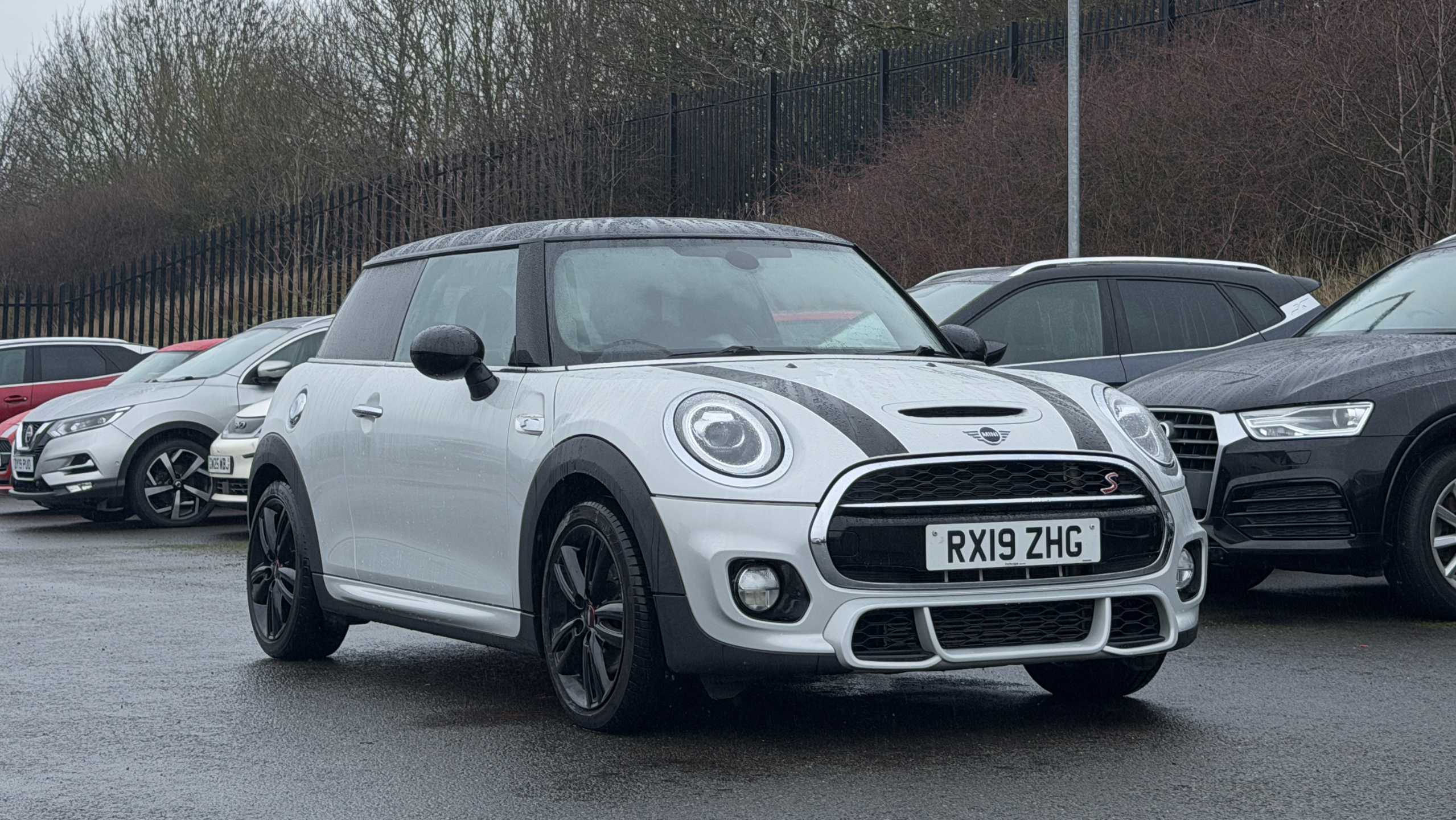 Main listing image - MINI Hatchback