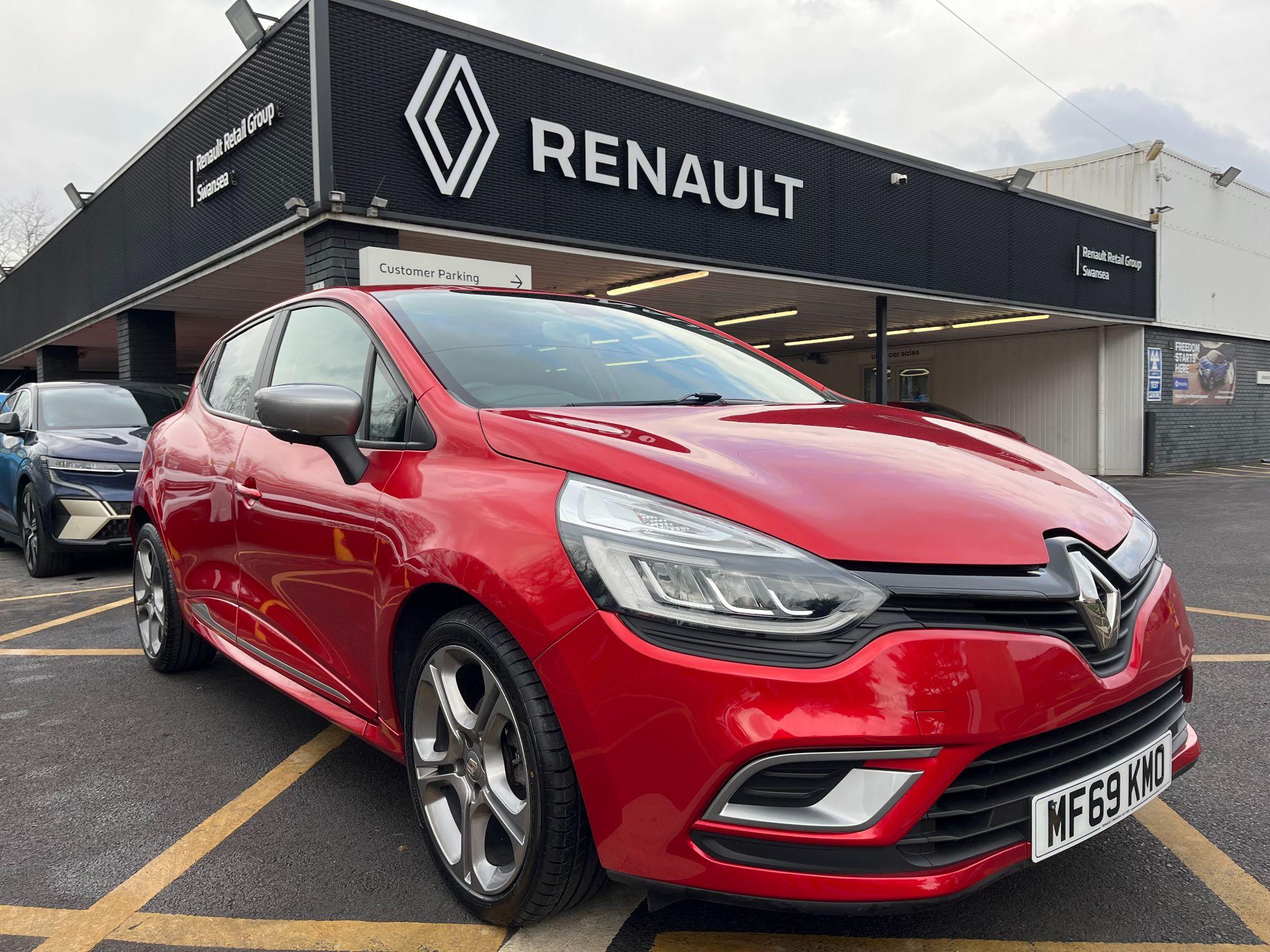 Main listing image - Renault Clio