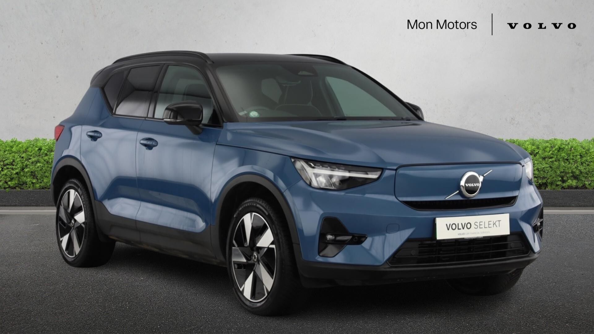 Main listing image - Volvo XC40
