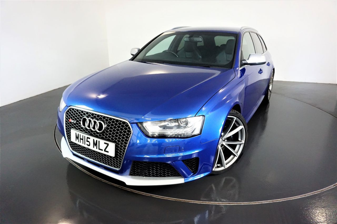 Main listing image - Audi RS4