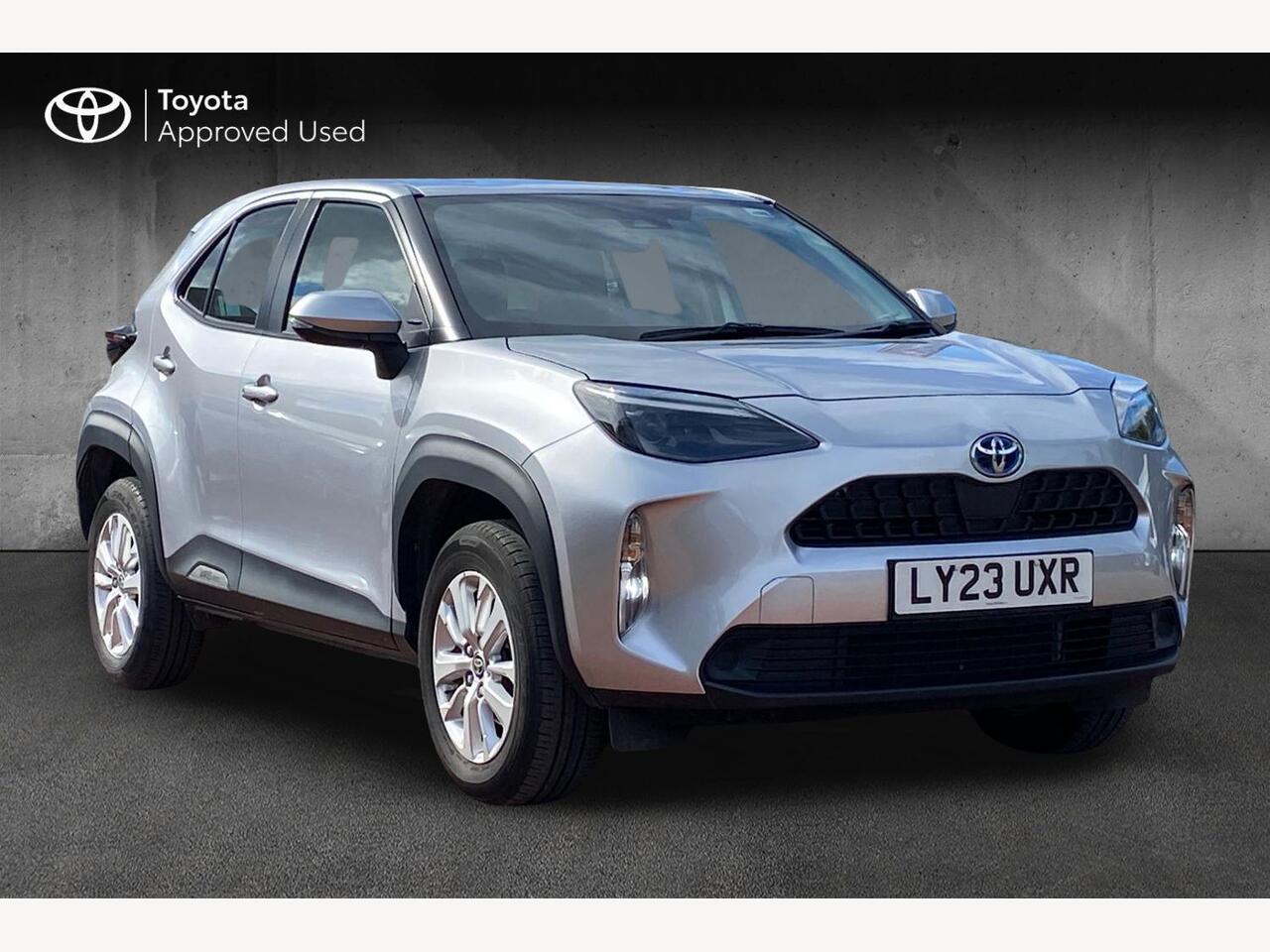 Main listing image - Toyota Yaris Cross