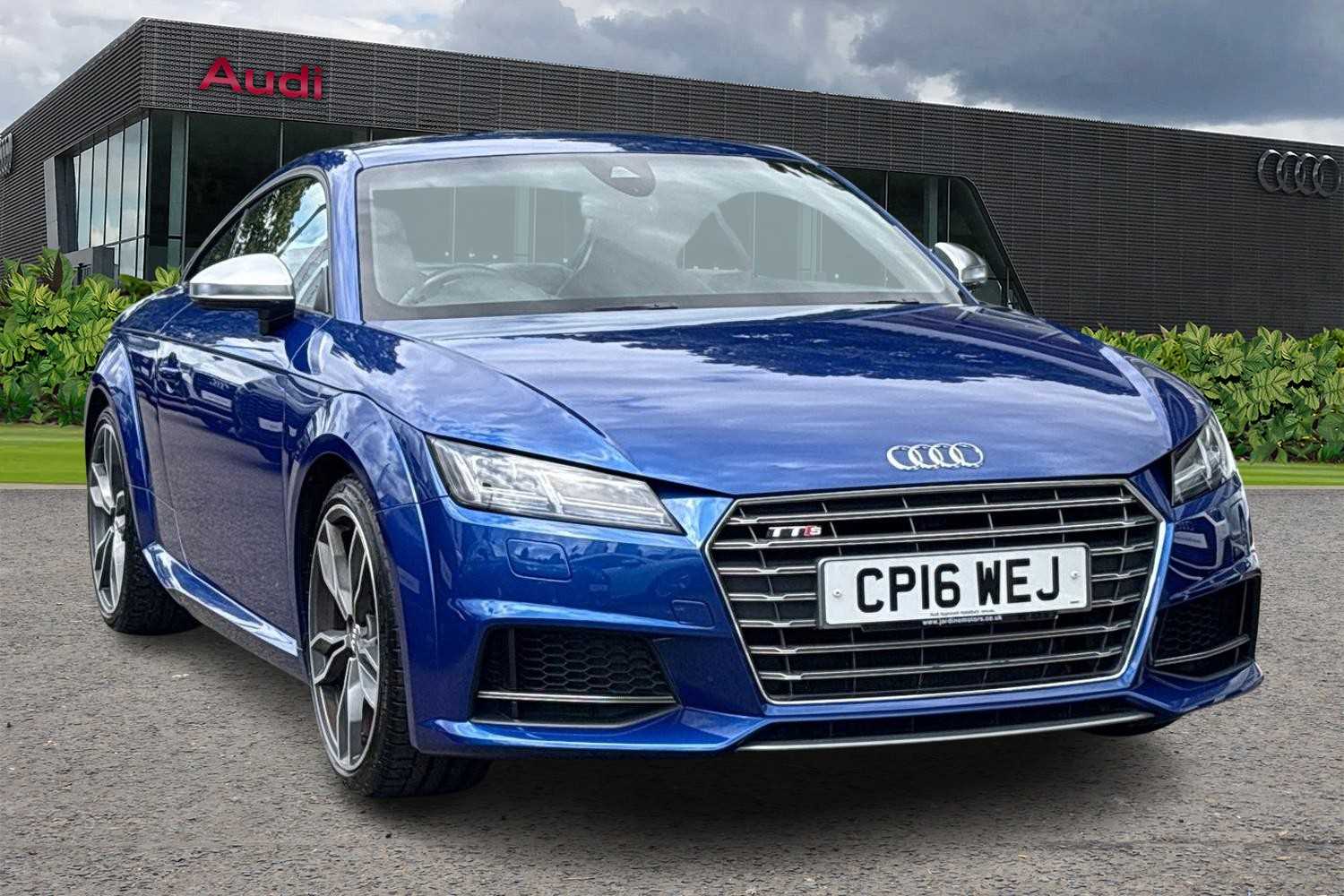 Main listing image - Audi TT S