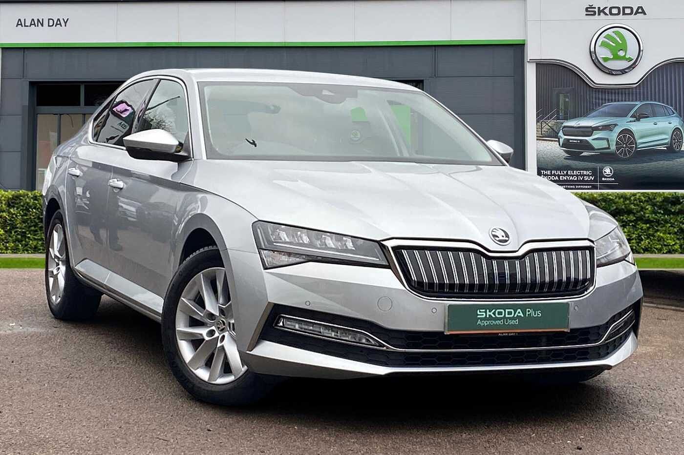 Main listing image - Skoda Superb