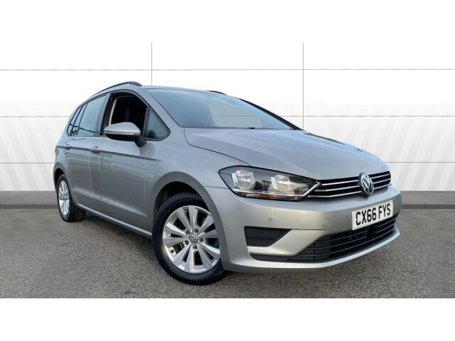 Main listing image - Volkswagen Golf SV