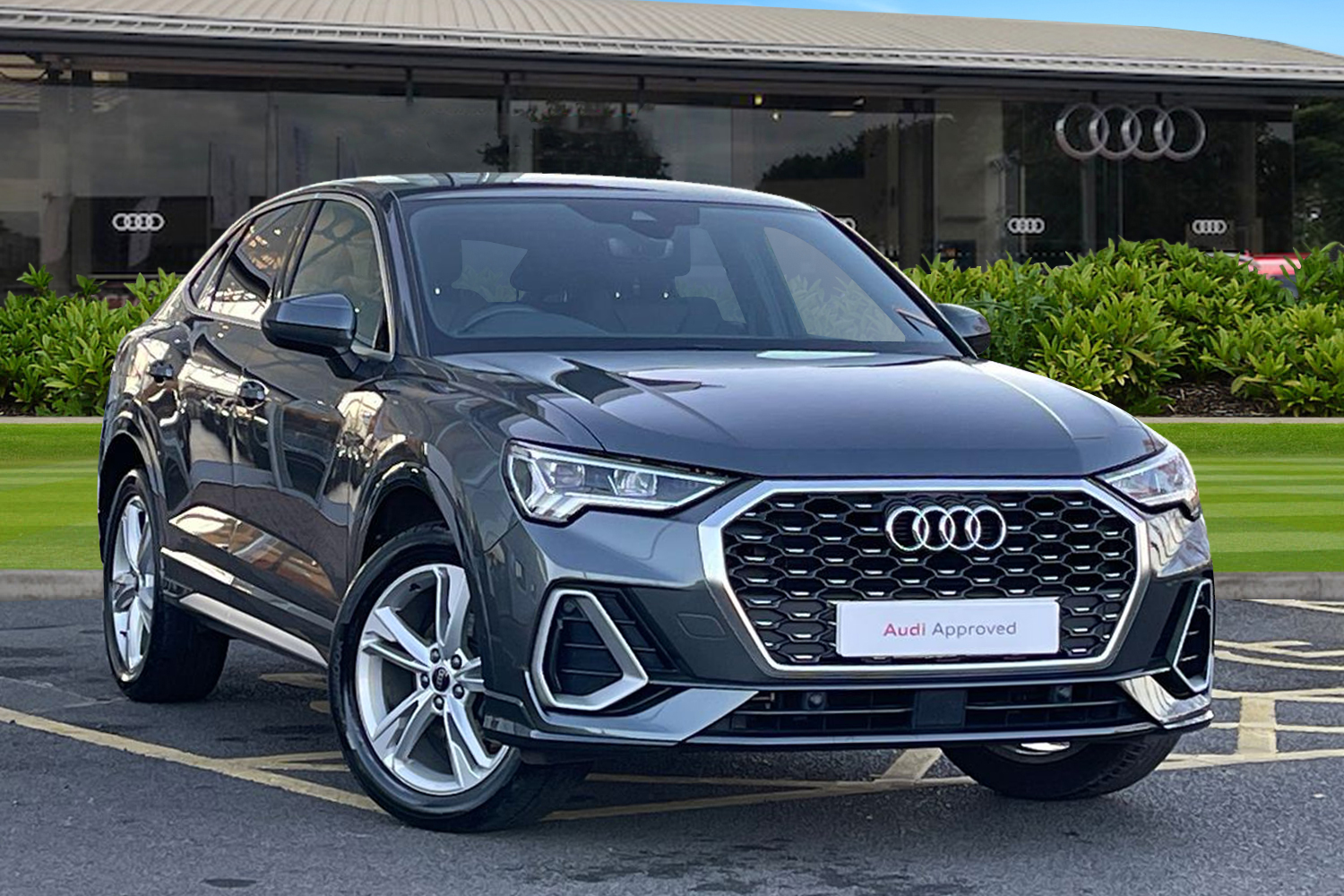 Main listing image - Audi Q3