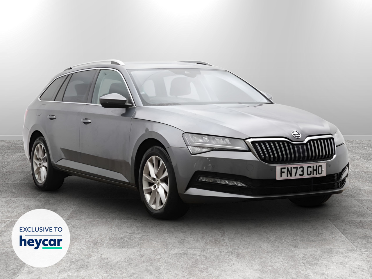 Main listing image - Skoda Superb Estate