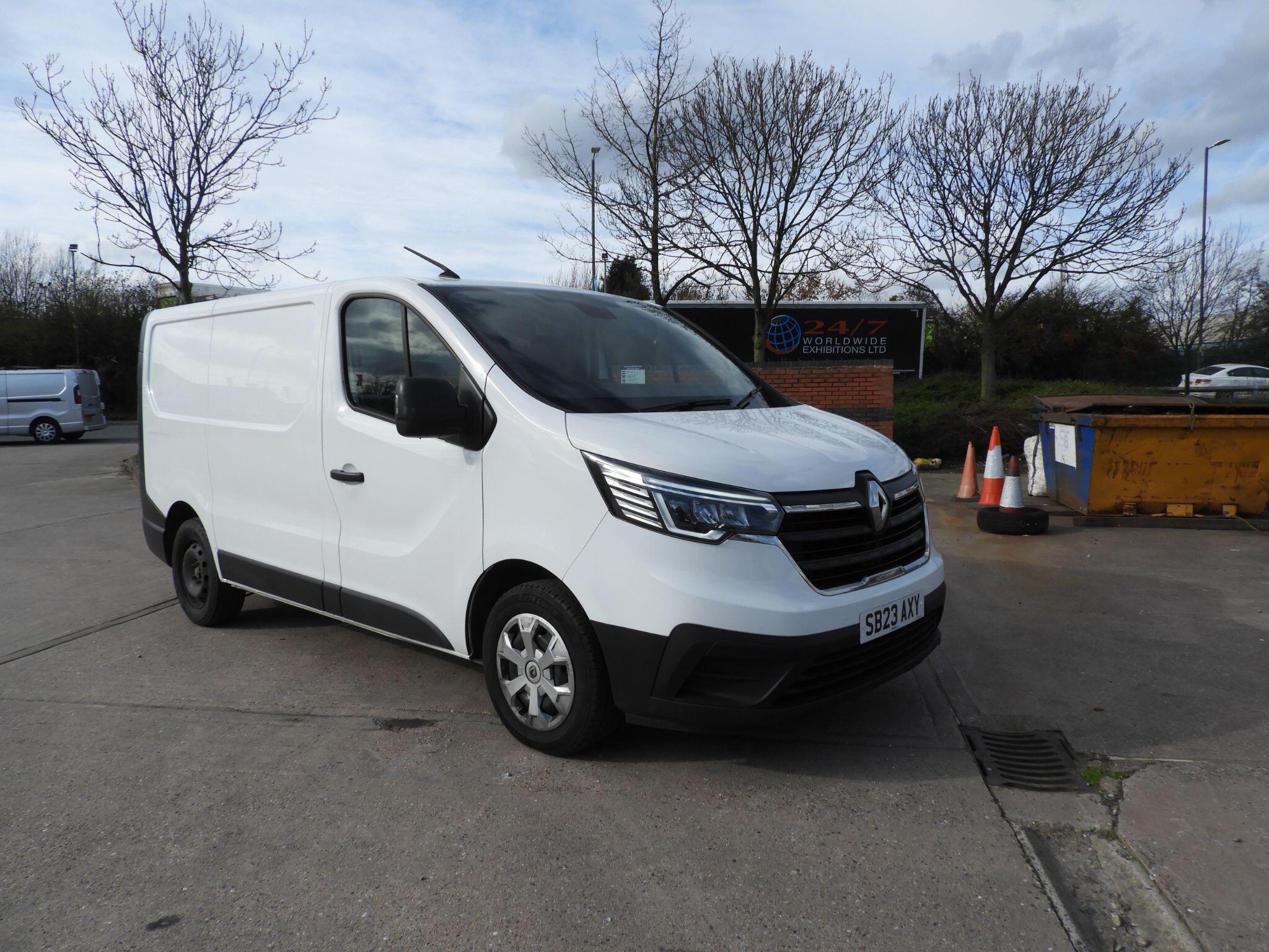 Main listing image - Renault Trafic