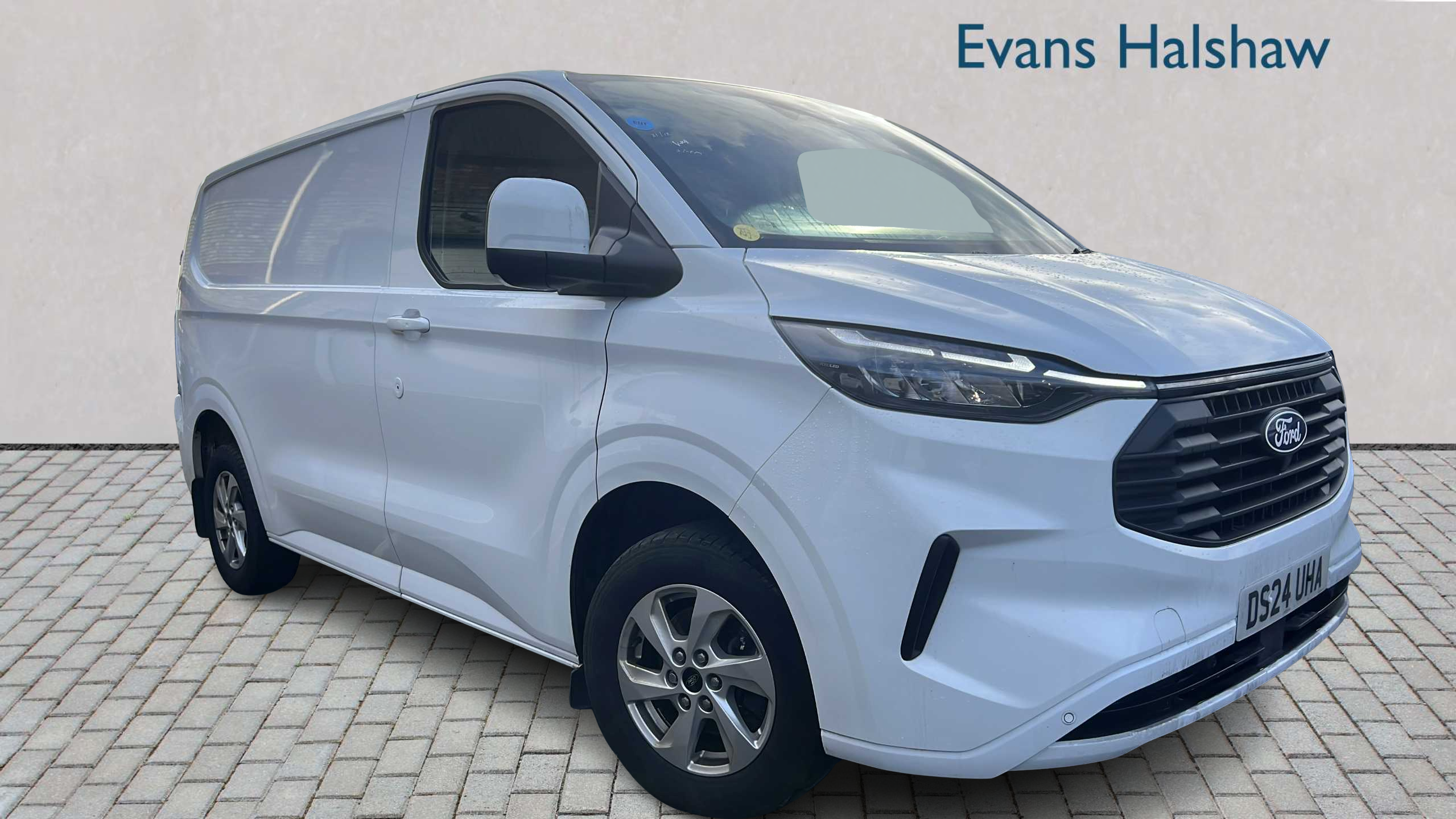 Main listing image - Ford Transit Custom