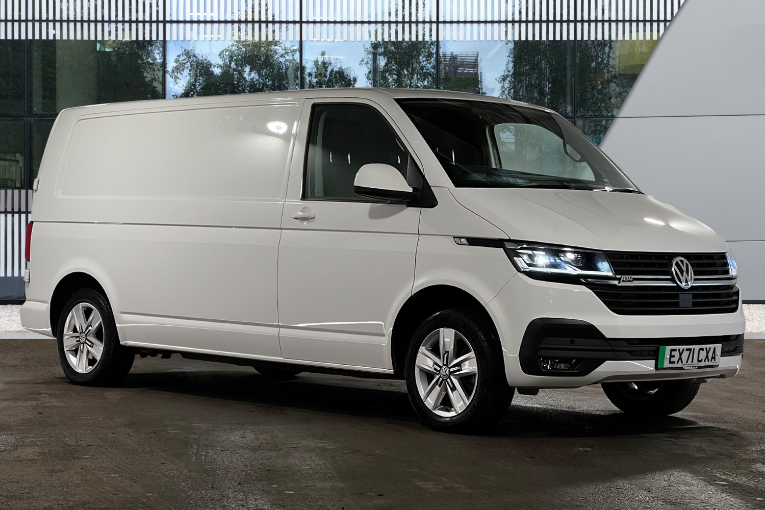 Main listing image - Volkswagen Transporter