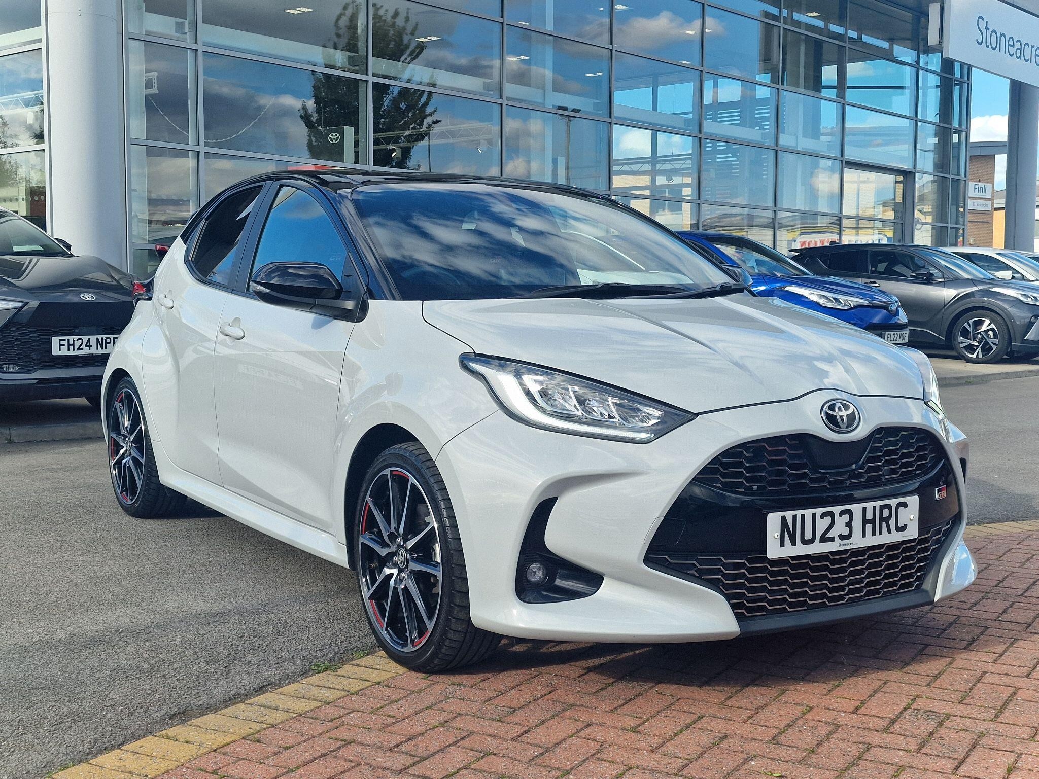 Main listing image - Toyota Yaris