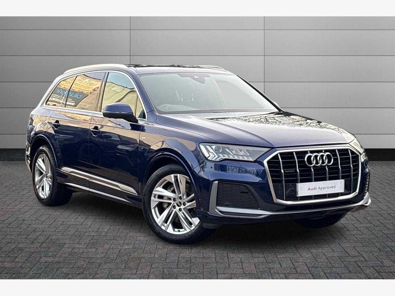 Main listing image - Audi Q7