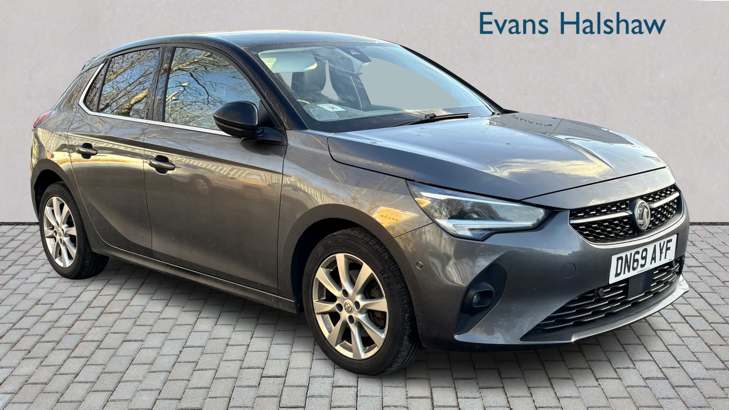 Main listing image - Vauxhall Corsa