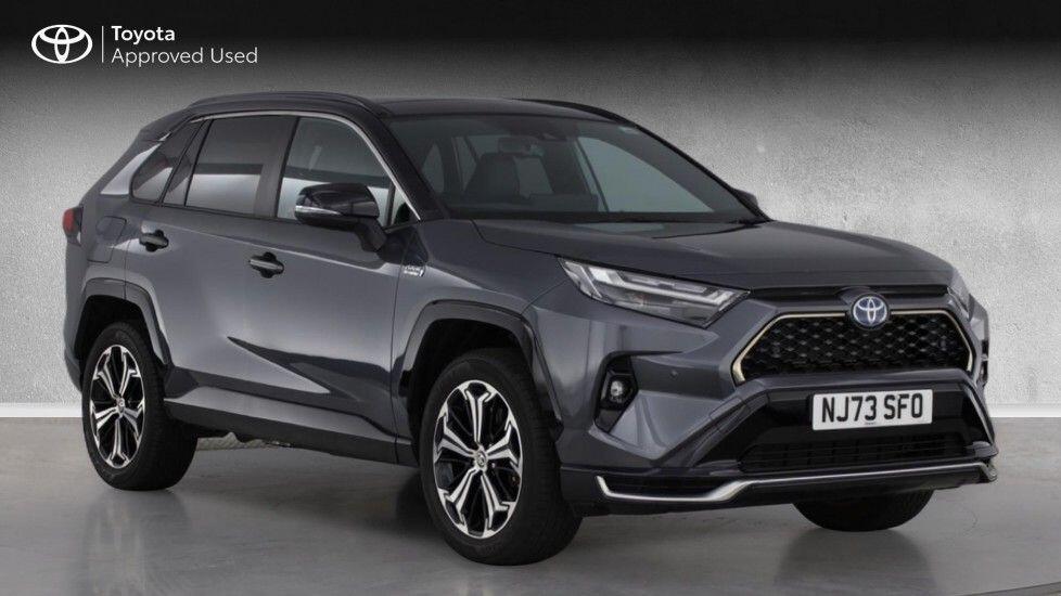 Main listing image - Toyota RAV4