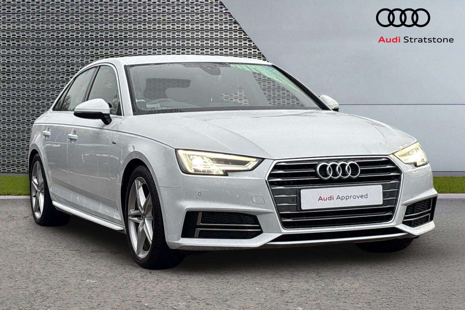 Main listing image - Audi A4