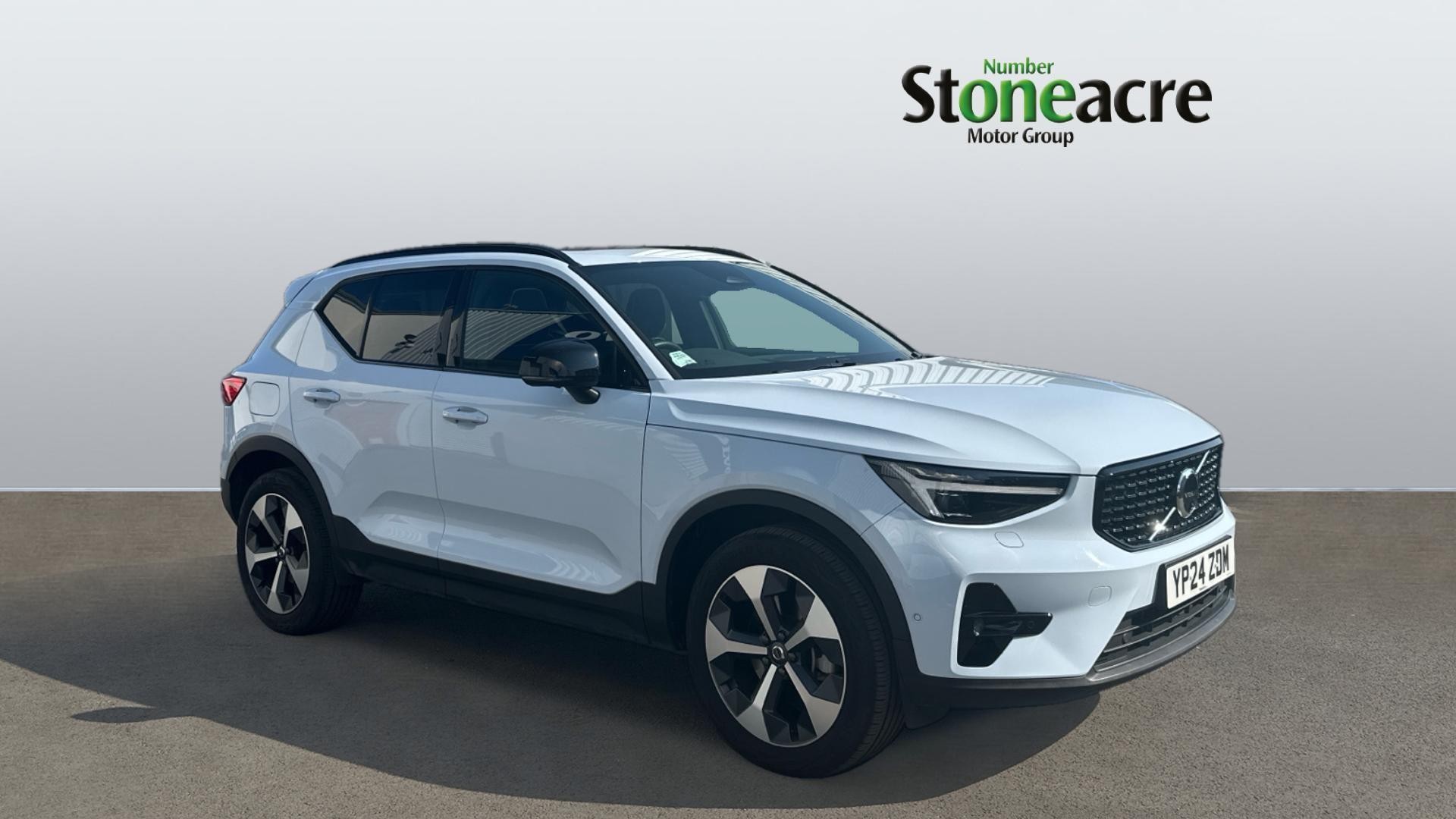 Main listing image - Volvo XC40