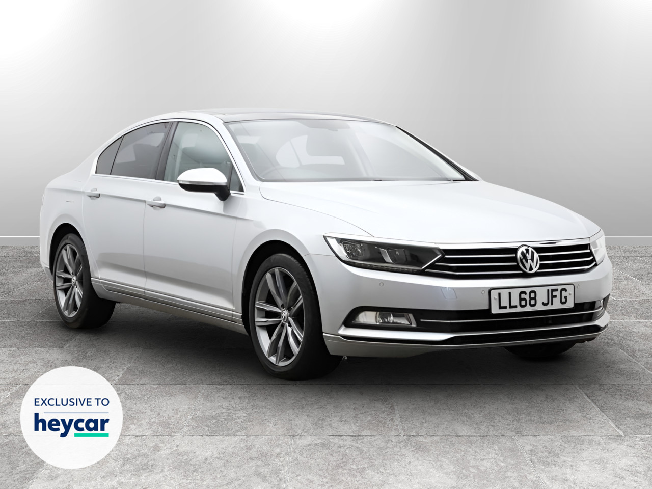 Main listing image - Volkswagen Passat