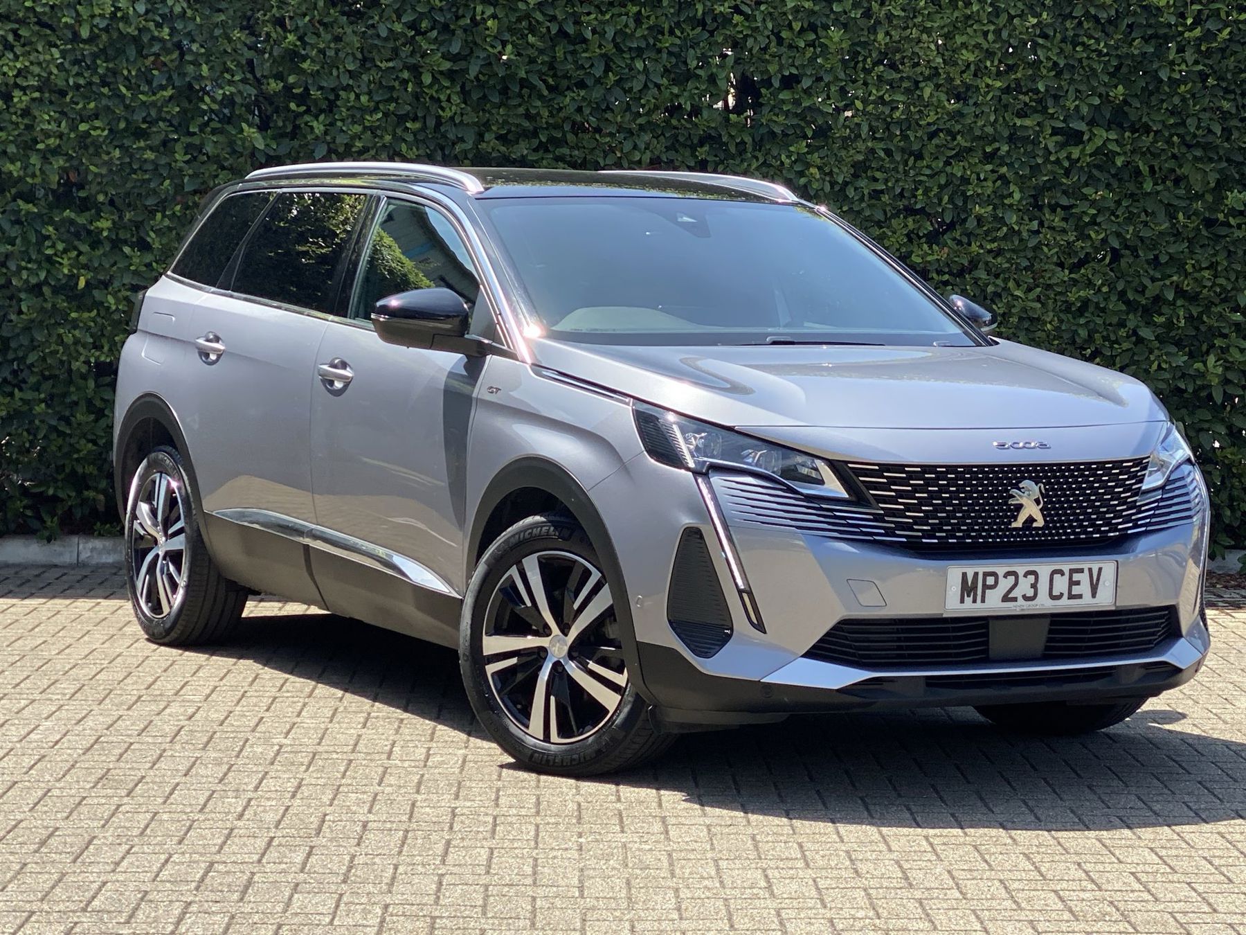 Main listing image - Peugeot 5008