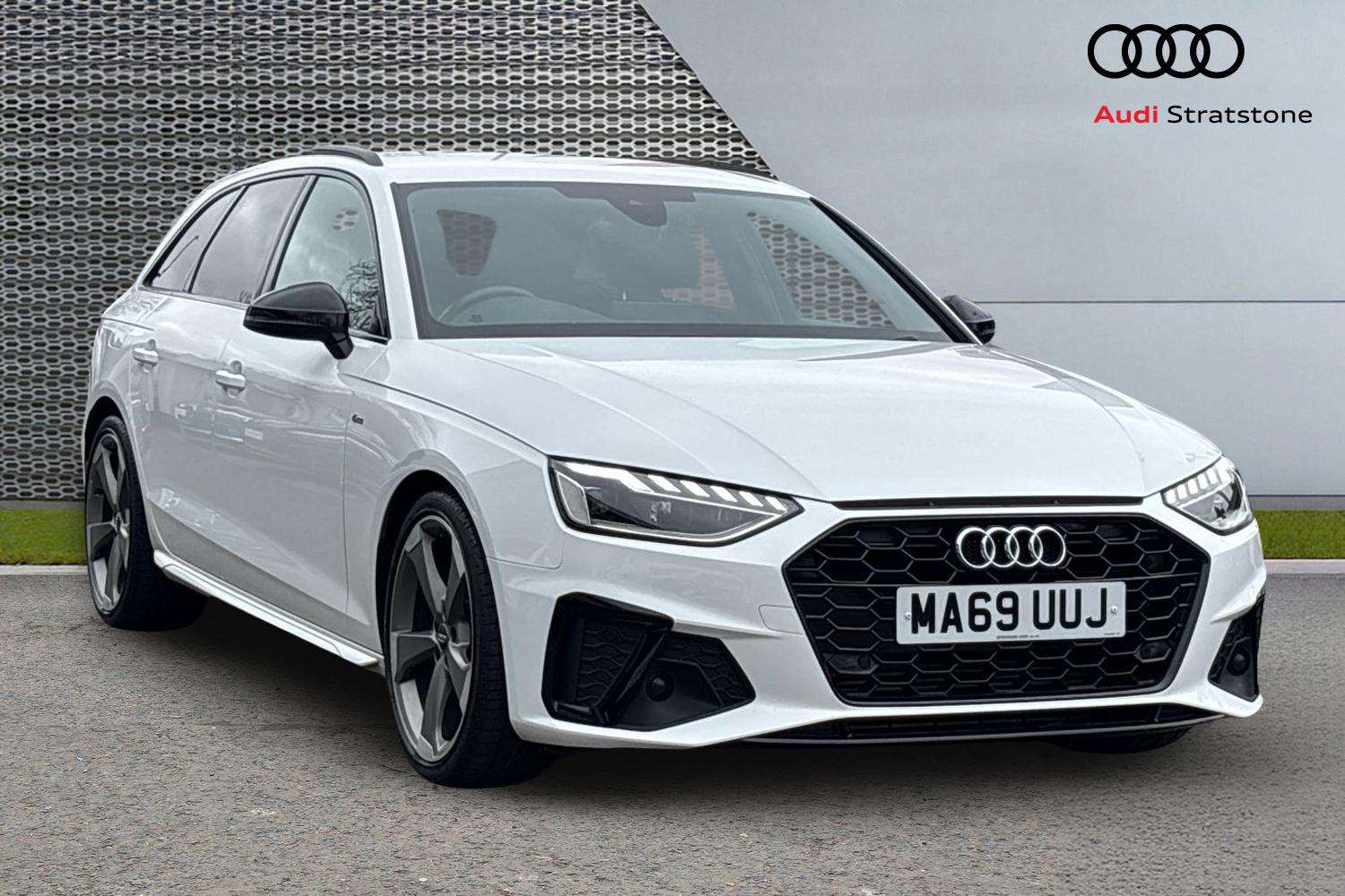 Main listing image - Audi A4 Avant